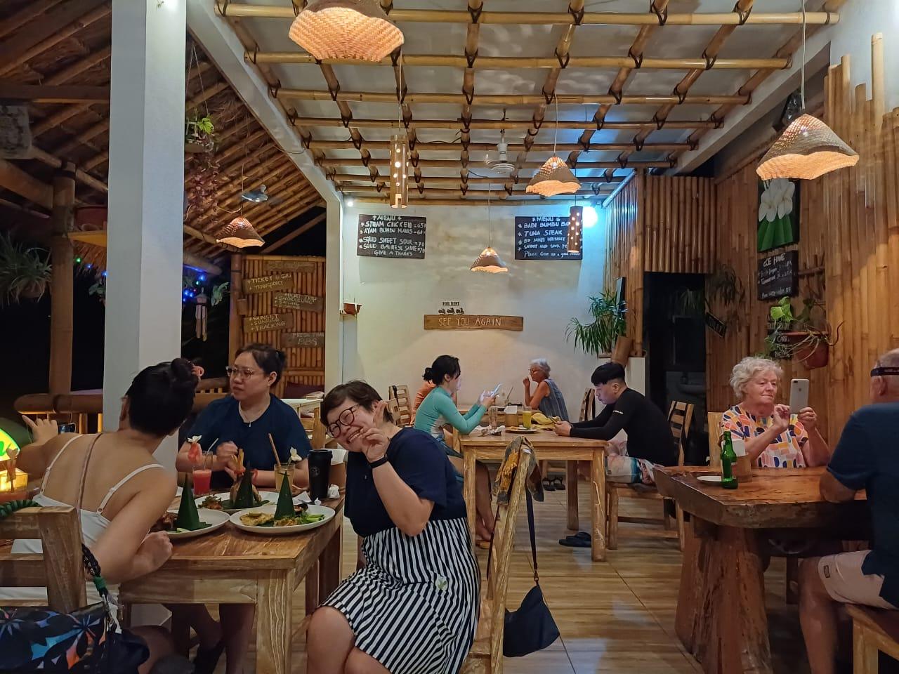 Green Melon Warung ambience